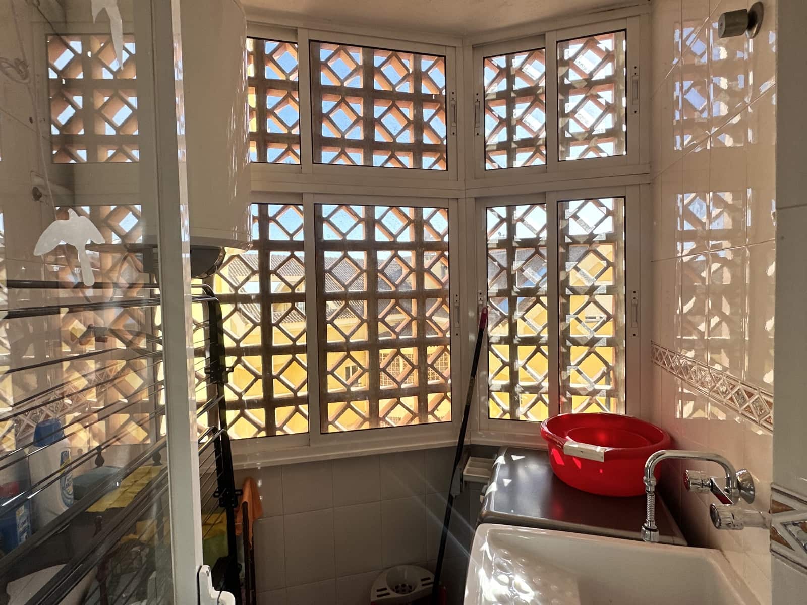 Huoneisto lomavuokrausta paikassa Benalmadena mukana uima-altaan 
autotalli - 790 € (Ref: 9800027)