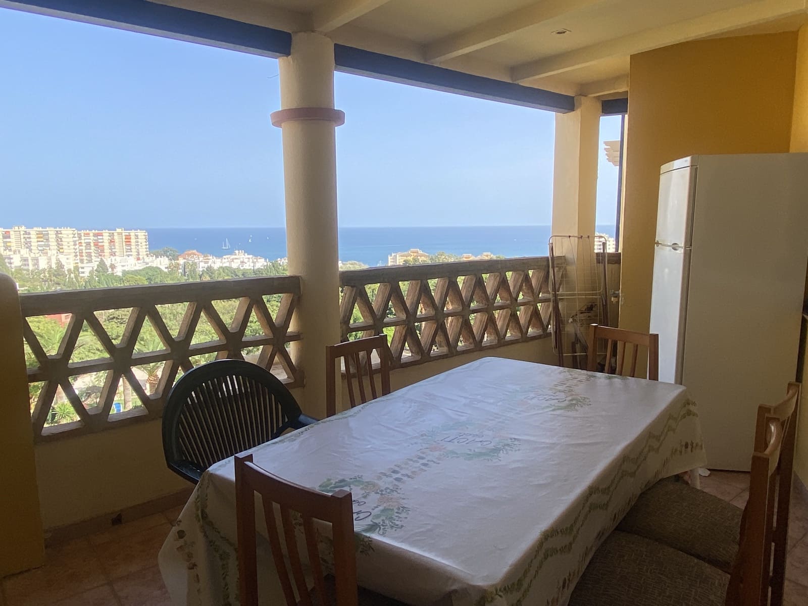 Huoneisto lomavuokrausta paikassa Benalmadena mukana uima-altaan 
autotalli - 790 € (Ref: 9800027)