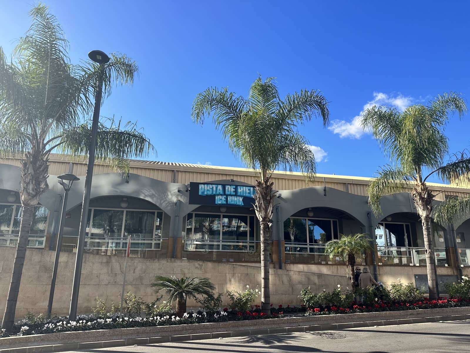 Huoneisto lomavuokrausta paikassa Benalmadena mukana uima-altaan 
autotalli - 790 € (Ref: 9800027)