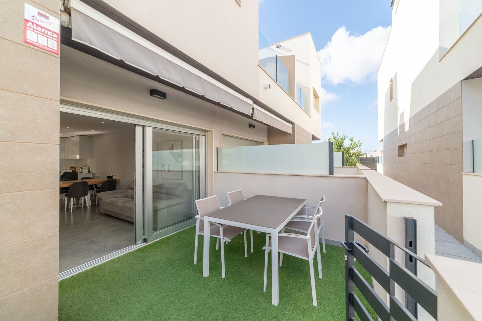 3 soveværelse Rækkehus til salg i Santiago de la Ribera med swimmingpool garage - € 379.000 (Ref: 10004157)