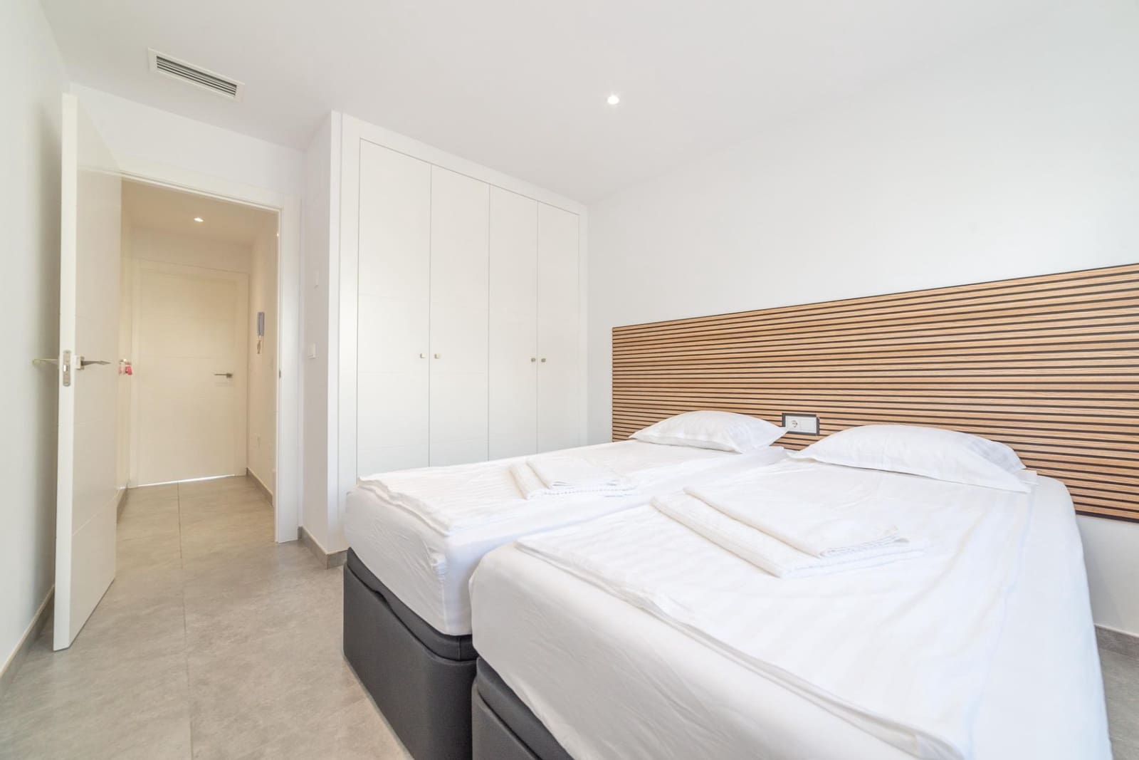 3 soveværelse Rækkehus til salg i Santiago de la Ribera med swimmingpool garage - € 379.000 (Ref: 10004157)