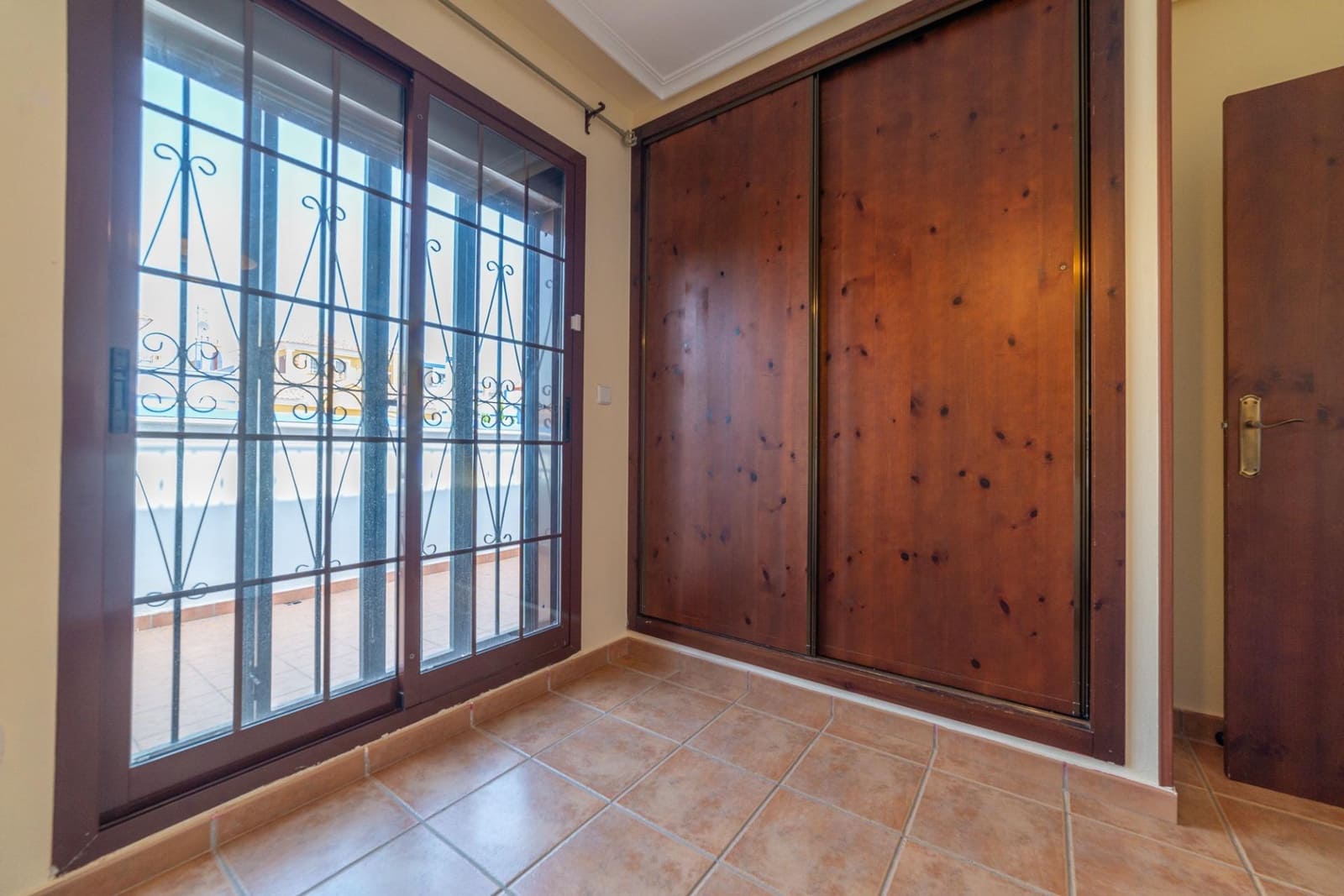 4 bedroom Terraced Villa for sale in Roda with pool - € 235,000 (Ref: 10011465)