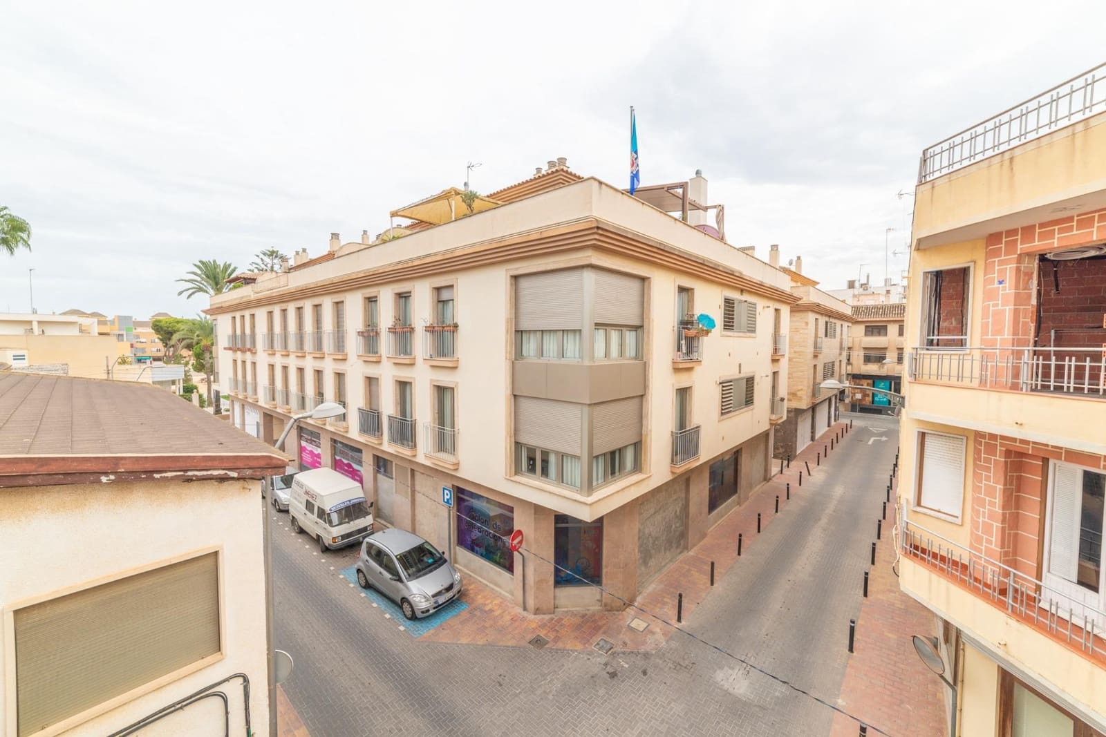 4 bedroom Flat for sale in San Javier with garage - € 125,500 (Ref: 10035365)