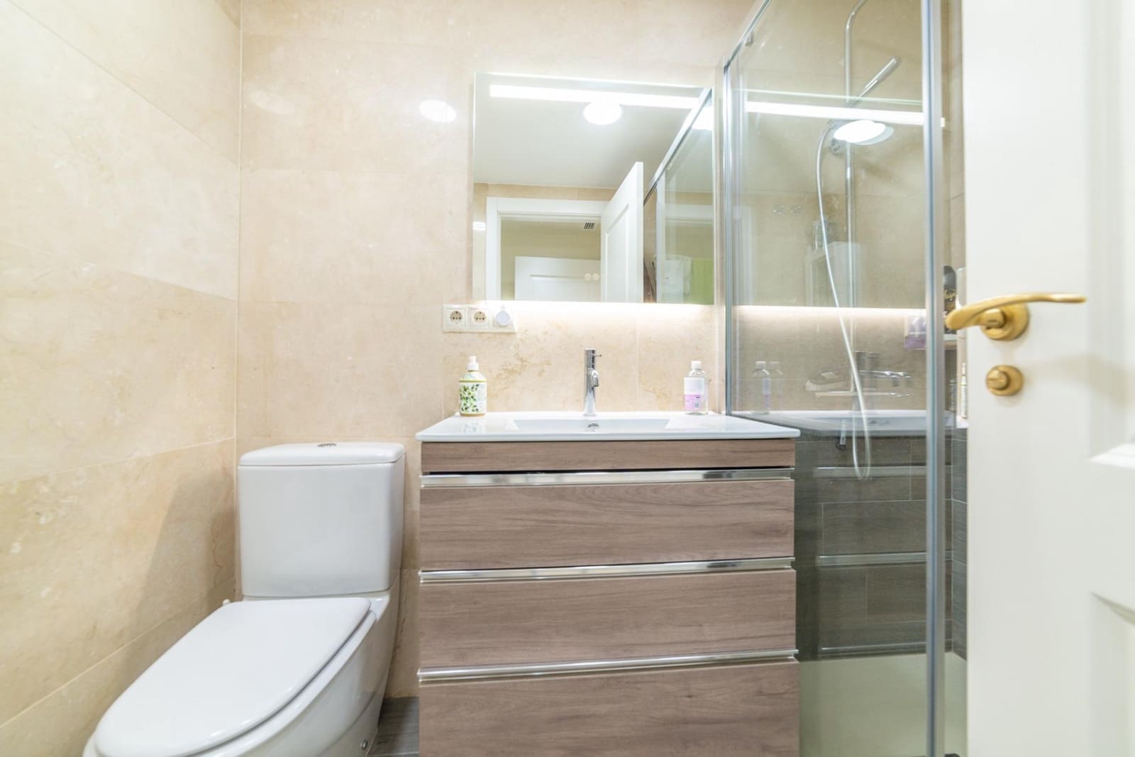 Piso de 3 habitaciones en Roda en venta con piscina garaje - 249.000 € (Ref: 10064657)