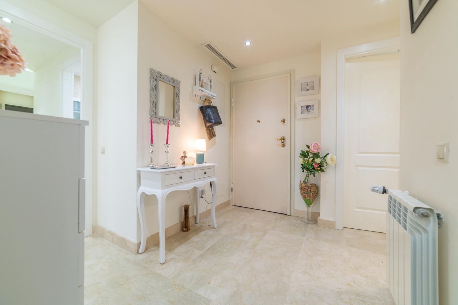 Piso de 3 habitaciones en Roda en venta con piscina garaje - 249.000 € (Ref: 10064657)
