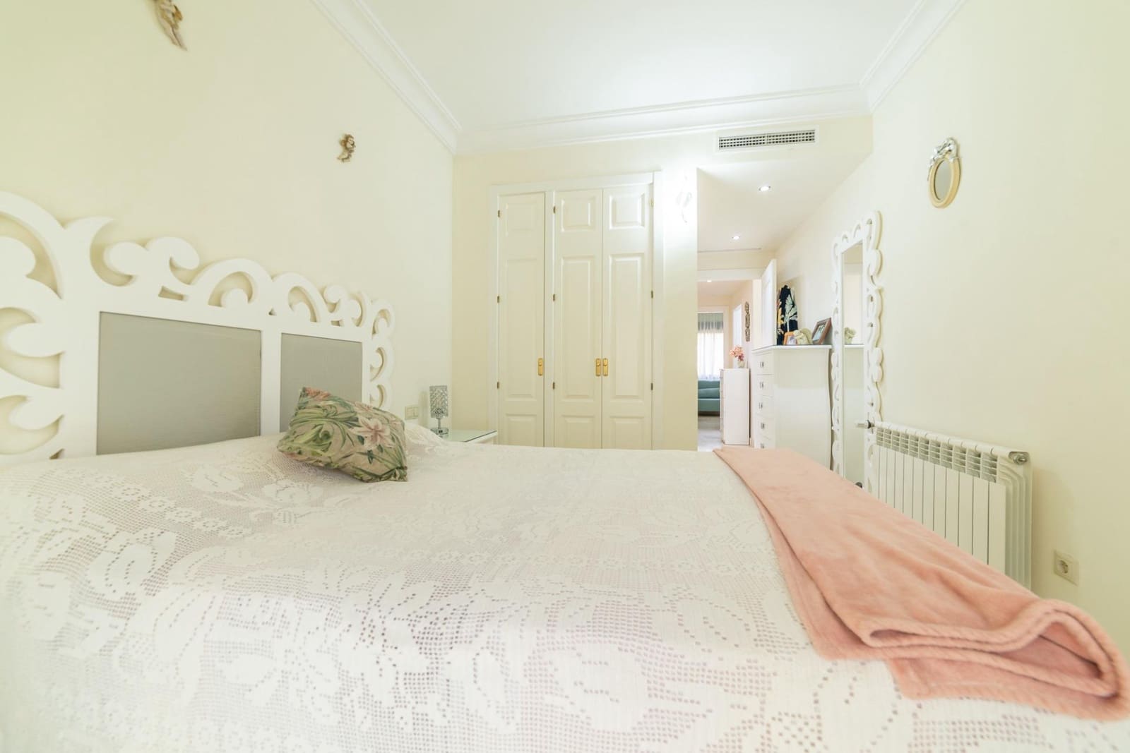 Piso de 3 habitaciones en Roda en venta con piscina garaje - 249.000 € (Ref: 10064657)