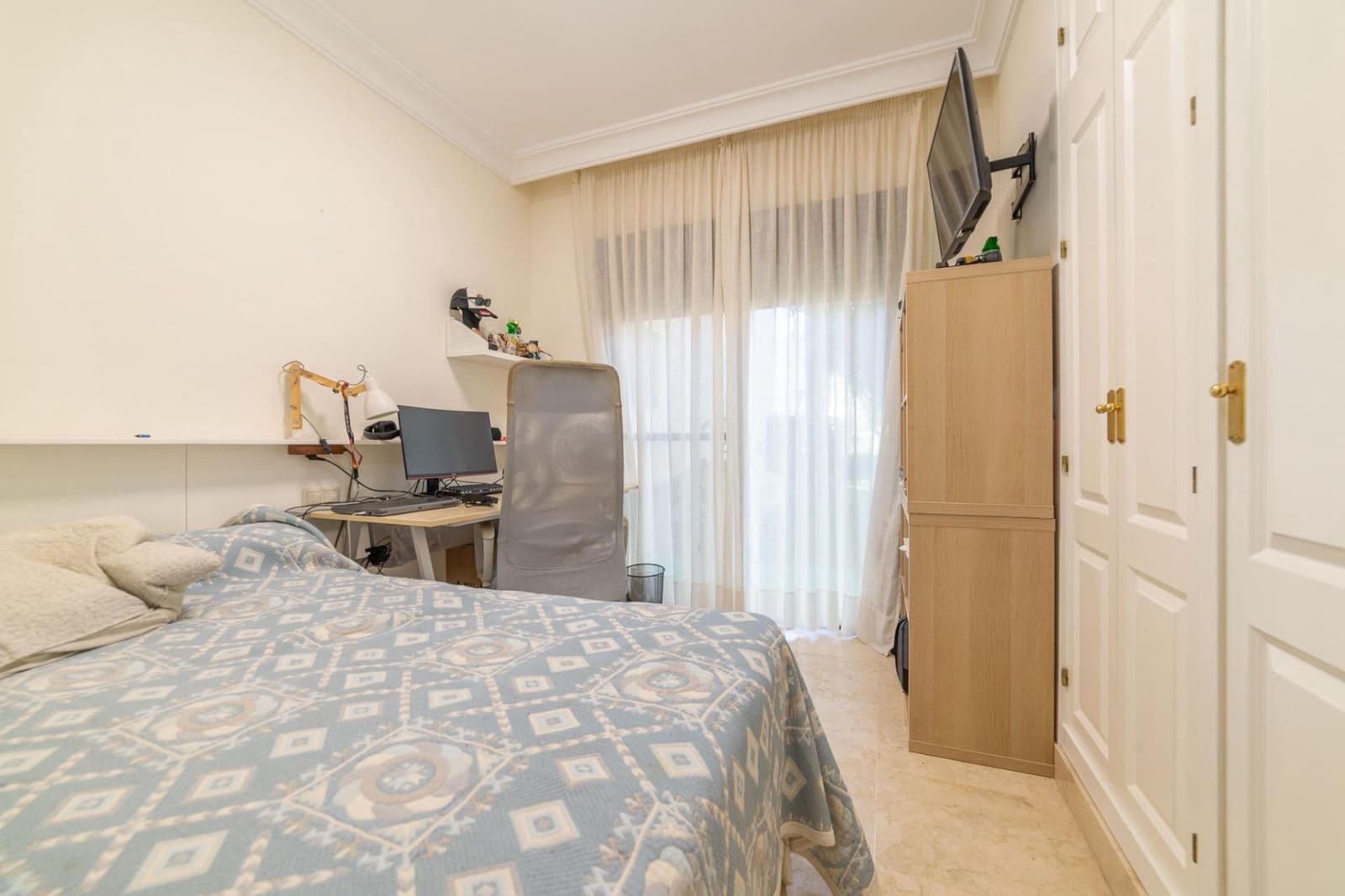 Piso de 3 habitaciones en Roda en venta con piscina garaje - 249.000 € (Ref: 10064657)