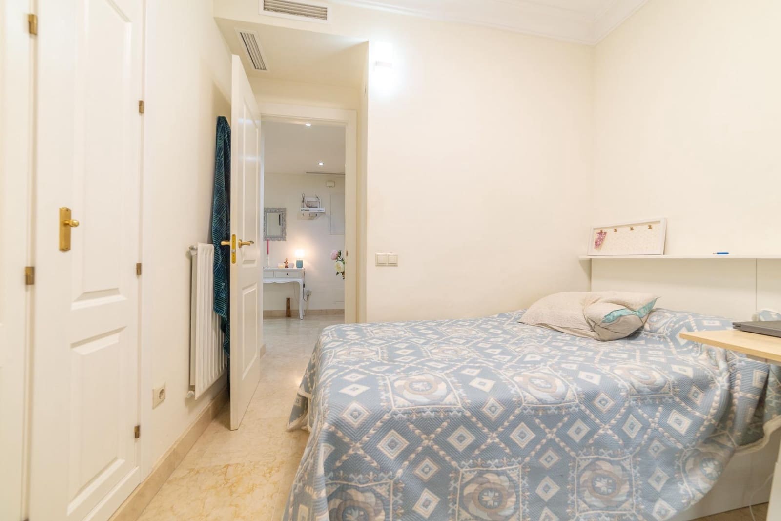 Piso de 3 habitaciones en Roda en venta con piscina garaje - 249.000 € (Ref: 10064657)