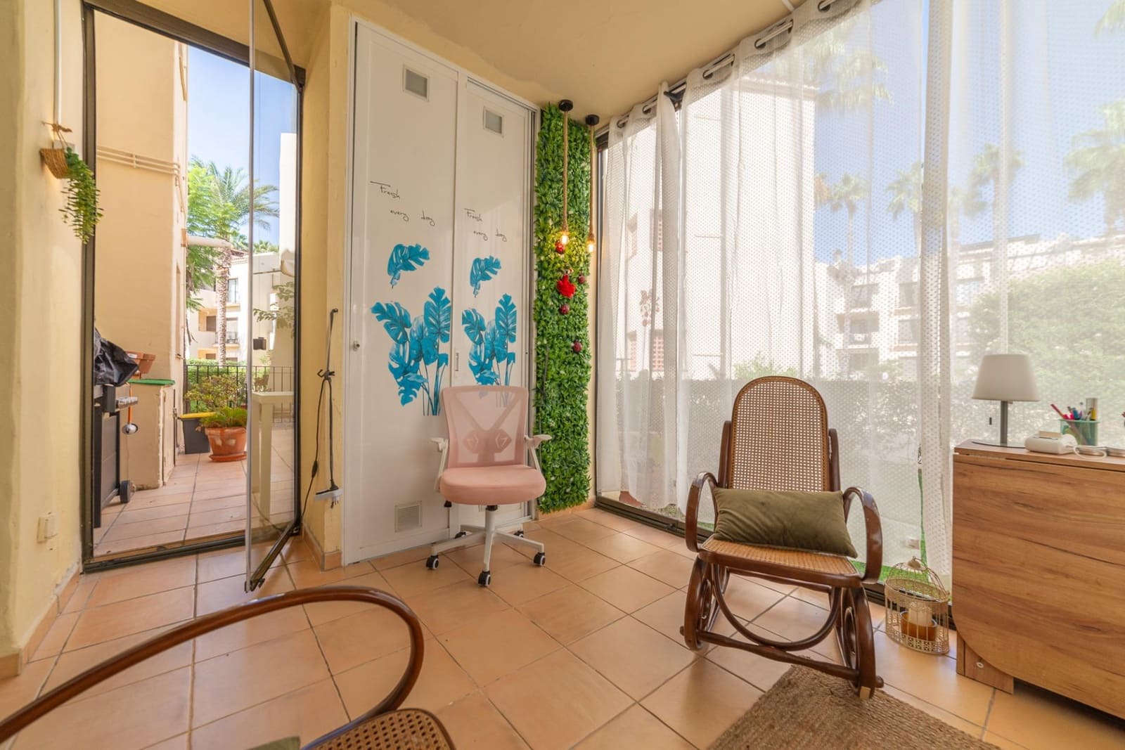 Piso de 3 habitaciones en Roda en venta con piscina garaje - 249.000 € (Ref: 10064657)
