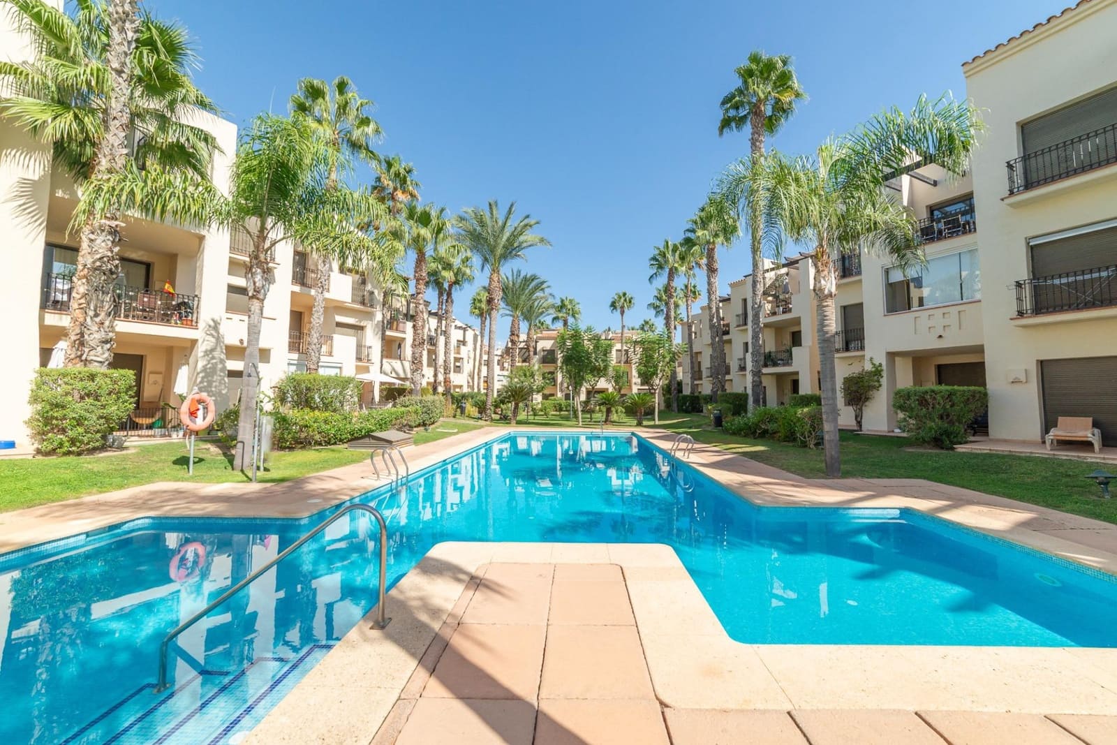 Piso de 3 habitaciones en Roda en venta con piscina garaje - 249.000 € (Ref: 10064657)