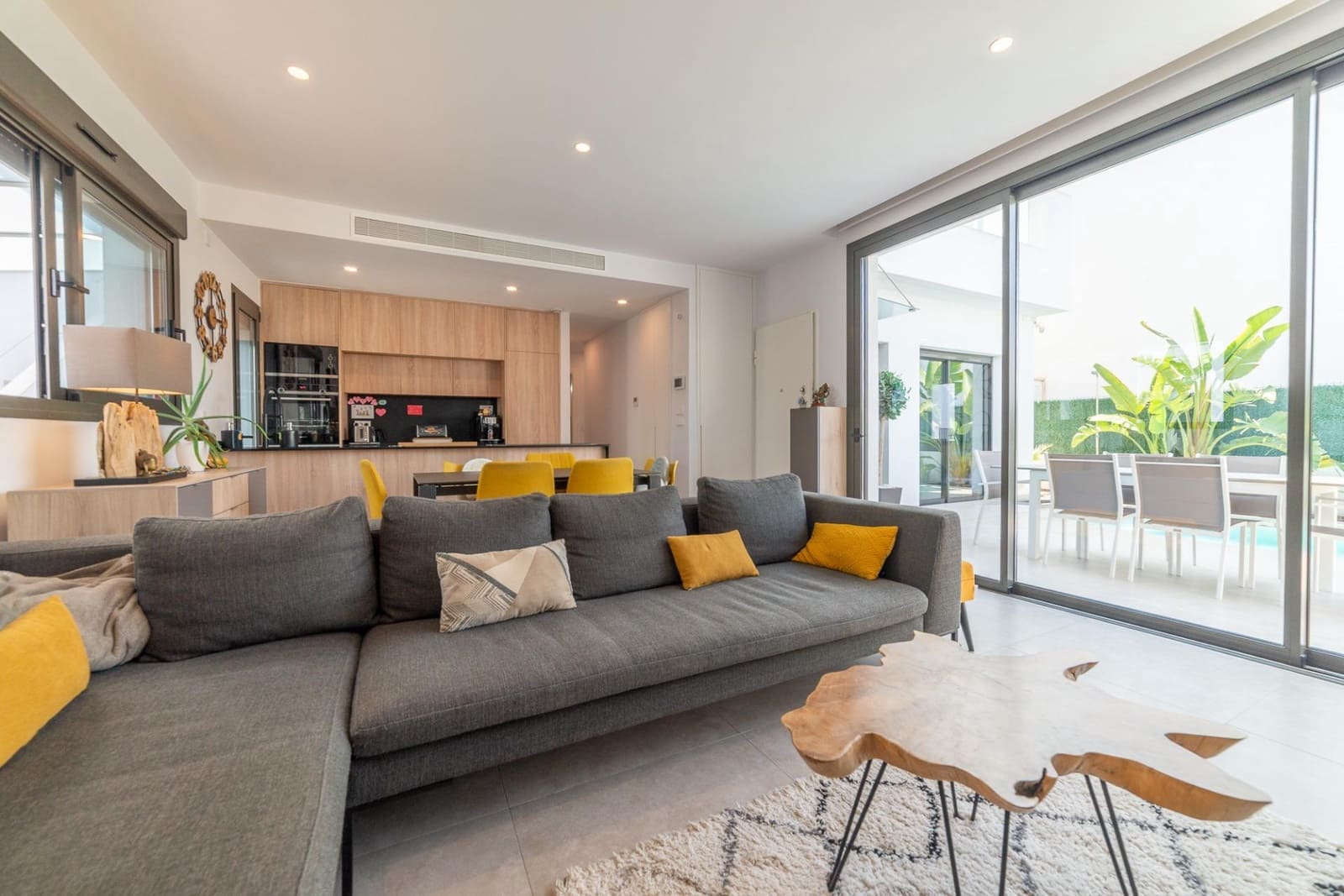 3 sypialnia Willa na sprzedaż w Santiago de la Ribera z basenem garażem - 489 000 € (Ref: 10081217)