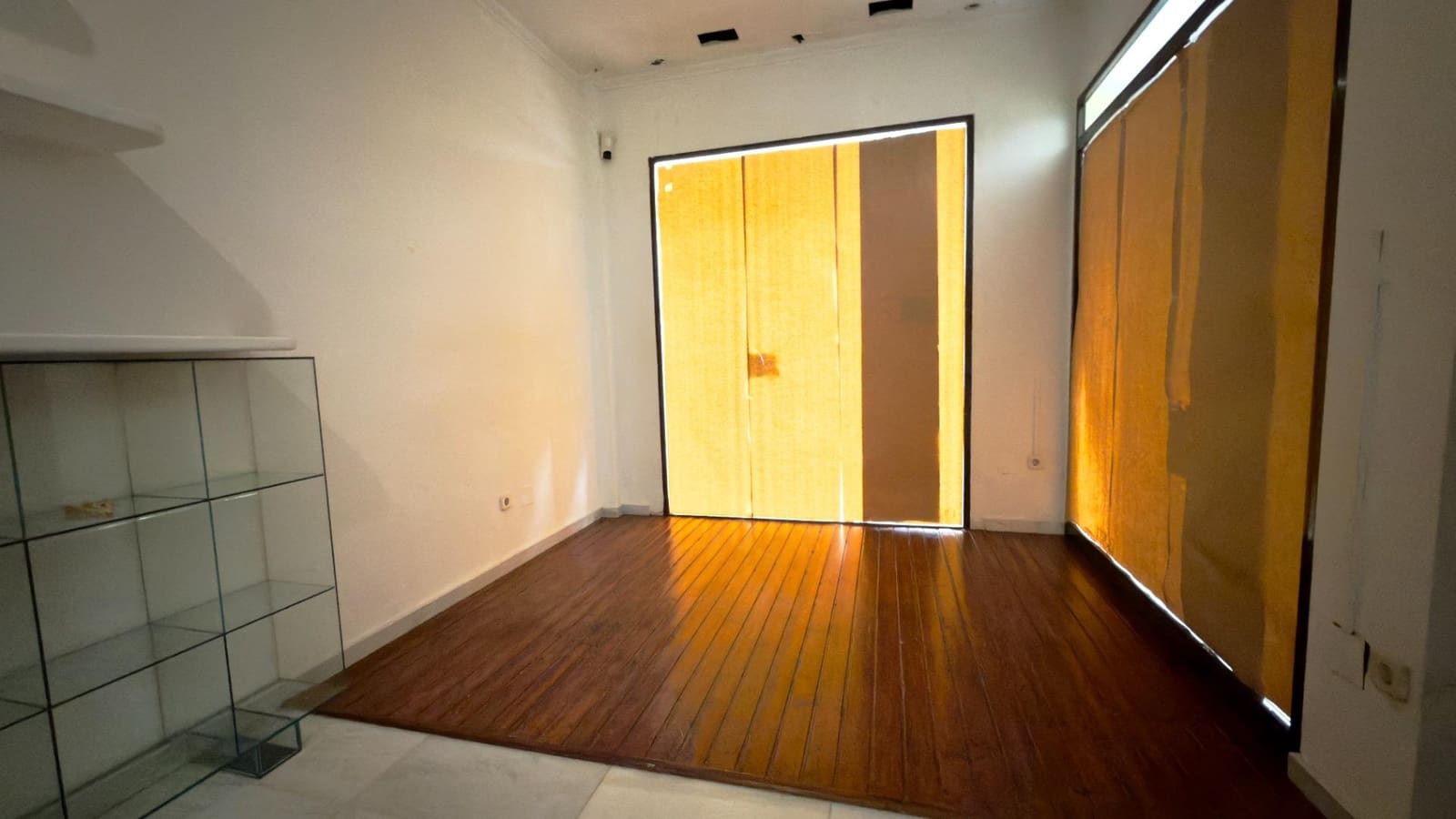 Commercieel te huur in San Javier - € 700 (Ref: 10086131)