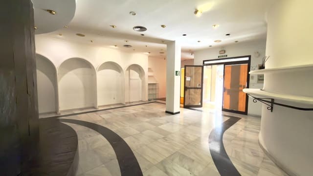 Commercieel te huur in San Javier - € 700 (Ref: 10086131)