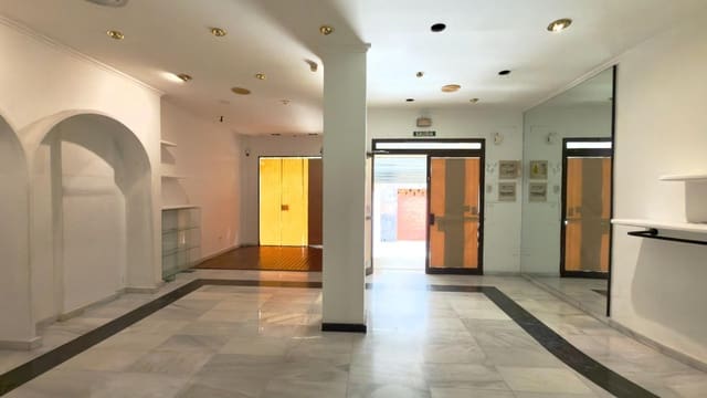 Commercieel te huur in San Javier - € 700 (Ref: 10086131)