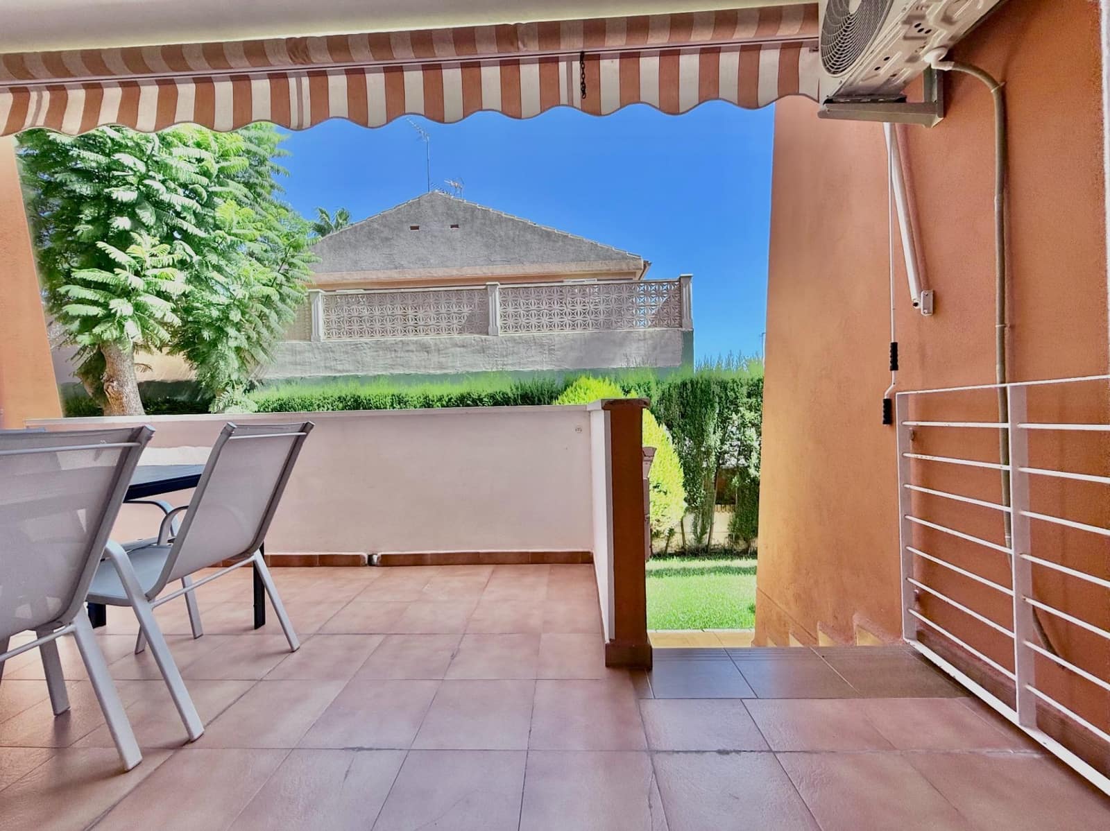 2 Zimmer Strandapartment zu verkaufen in Santiago de la Ribera mit Pool - 149.000 € (Ref: 10086133)