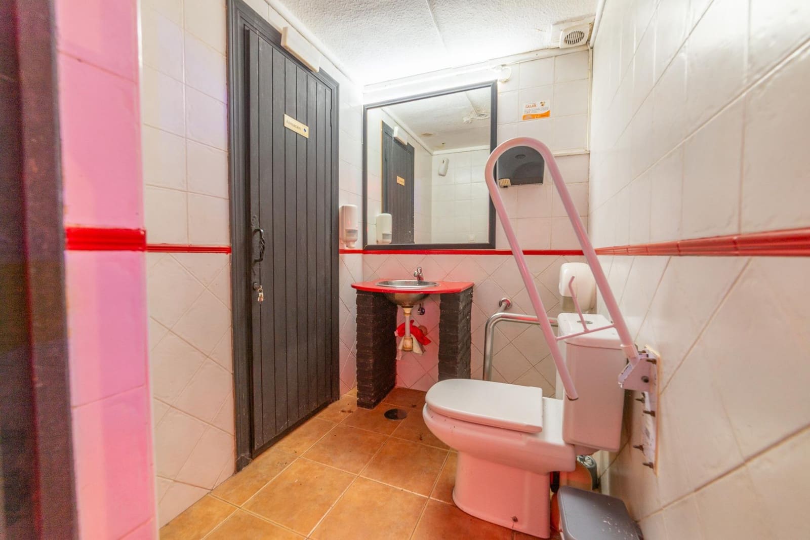 Kaupallinen myytävänä paikassa Santiago de la Ribera - 125 000 € (Ref: 10131980)