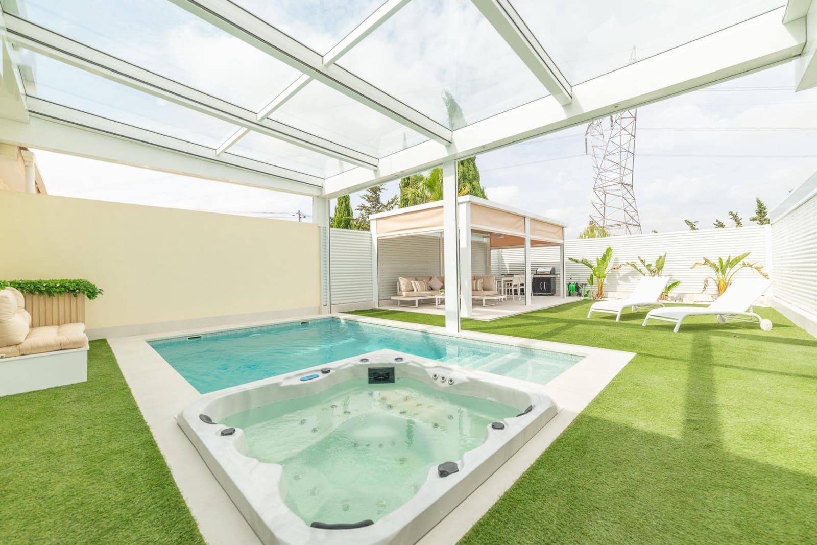 3 soverom Villa til salgs i Roda med svømmebasseng garasje - € 520 000 (Ref: 10131981)