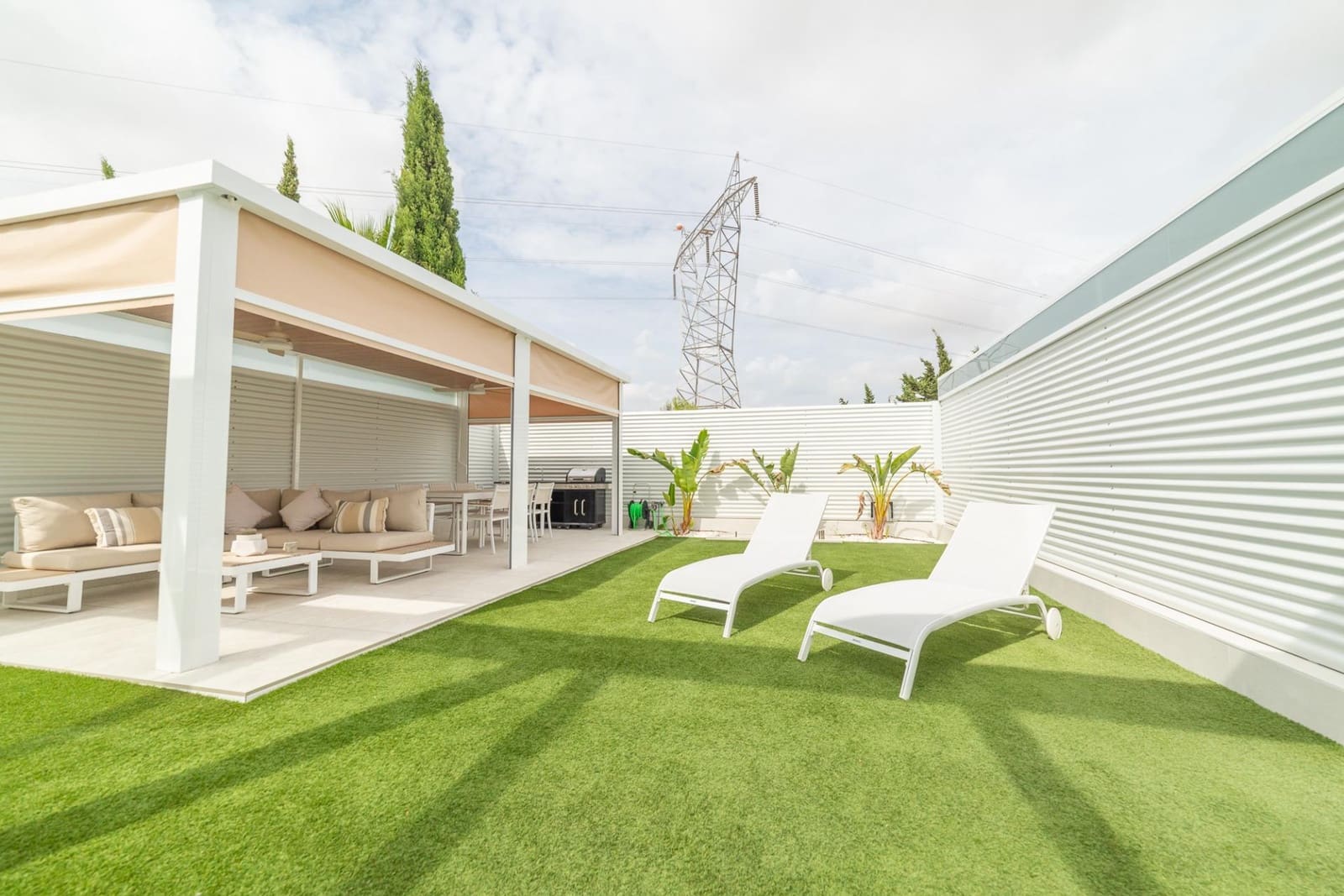 3 soverom Villa til salgs i Roda med svømmebasseng garasje - € 520 000 (Ref: 10131981)