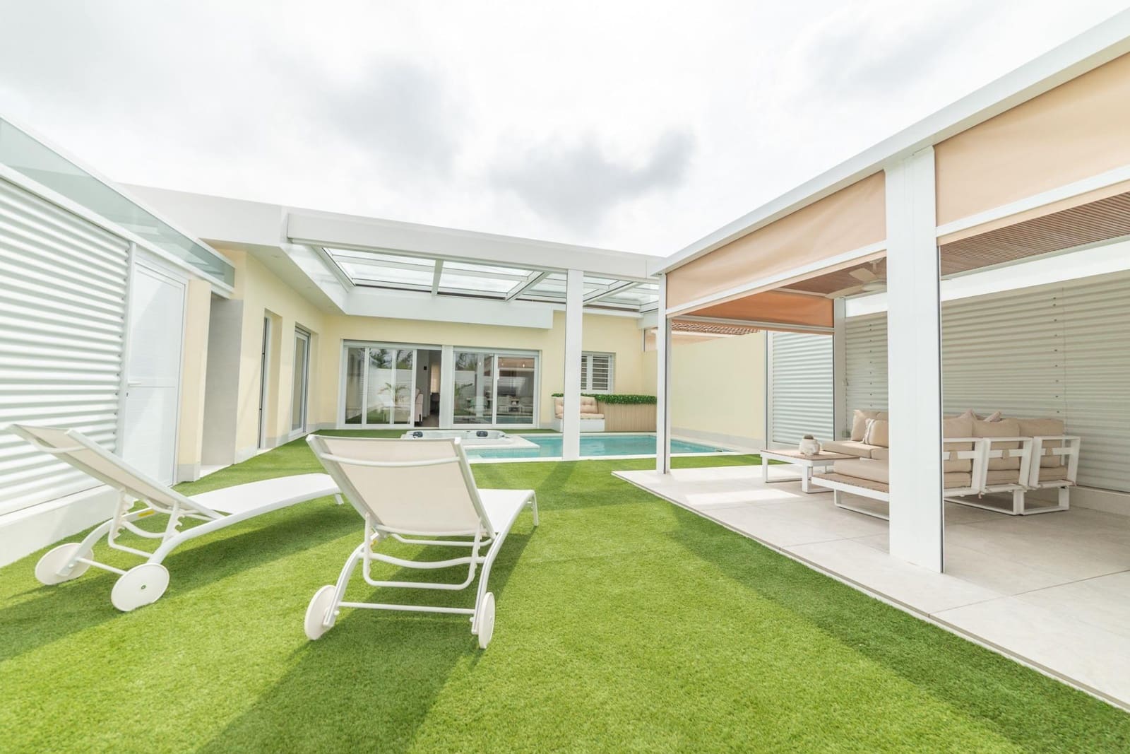 3 soverom Villa til salgs i Roda med svømmebasseng garasje - € 520 000 (Ref: 10131981)