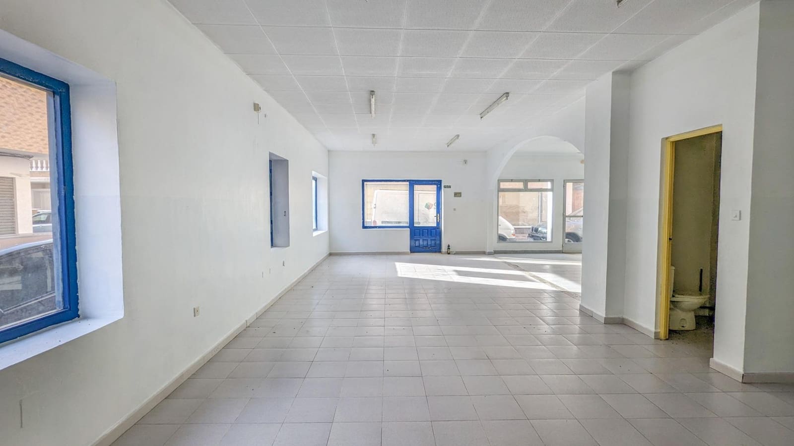 Commercial for rent in San Pedro del Pinatar - € 480 (Ref: 7396623)