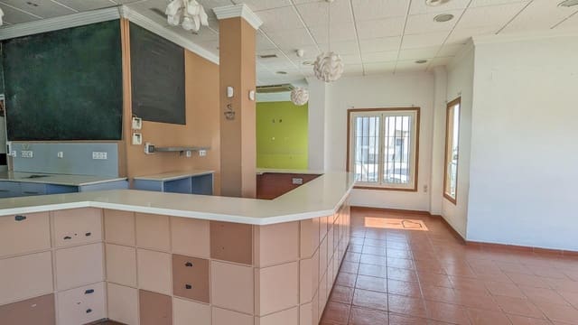 Commercial for sale in San Javier - € 139,000 (Ref: 8254092)