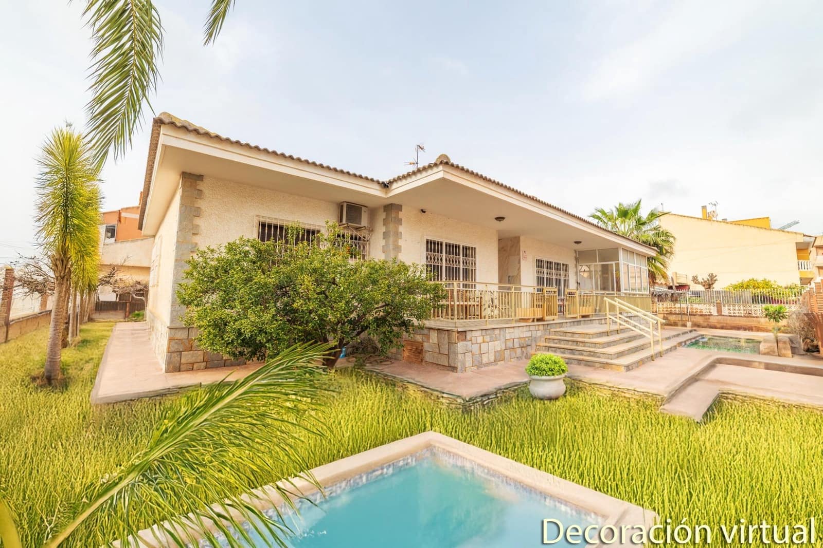 4 bedroom Villa for sale in San Javier with garage - € 469,000 (Ref: 8851820)