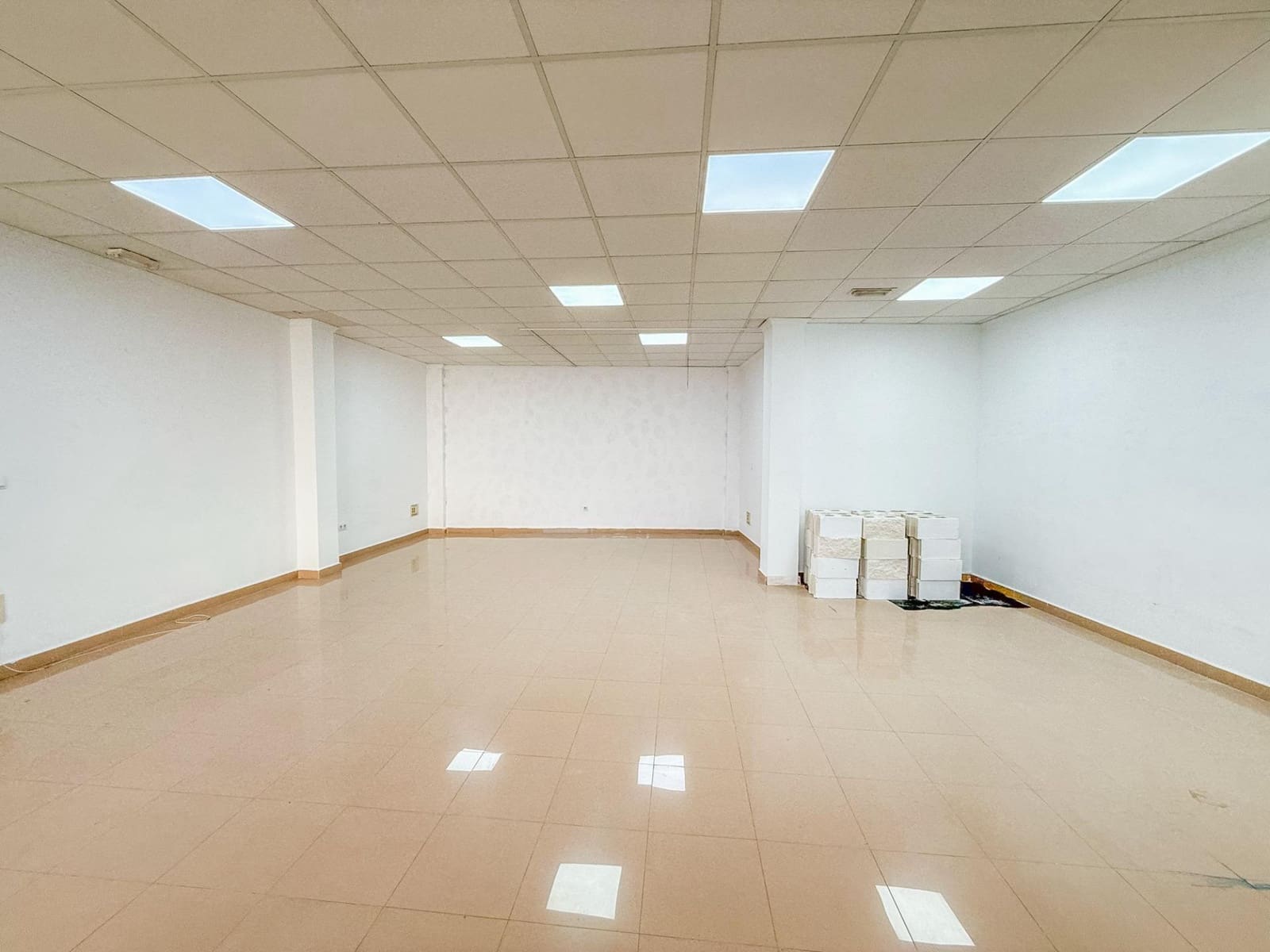 Commercial for sale in San Javier - € 95,000 (Ref: 8862637)