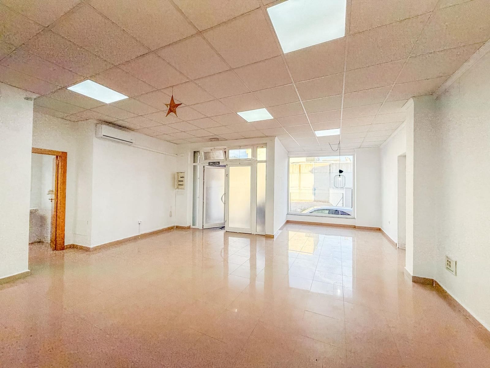 Commercial for sale in San Javier - € 95,000 (Ref: 8862637)