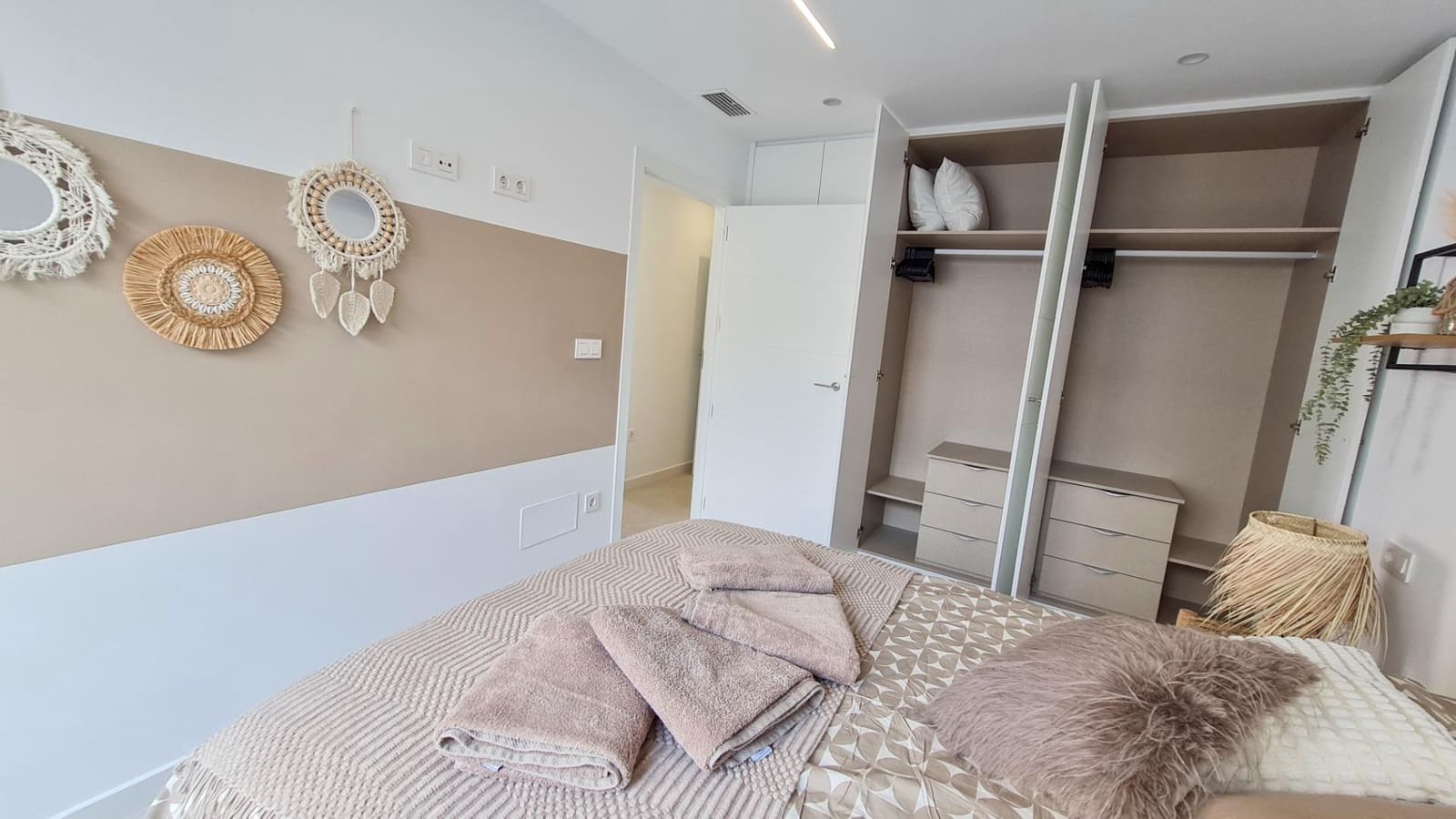 3 bedroom Villa for sale in San Pedro del Pinatar with pool - € 397,000 (Ref: 8897007)