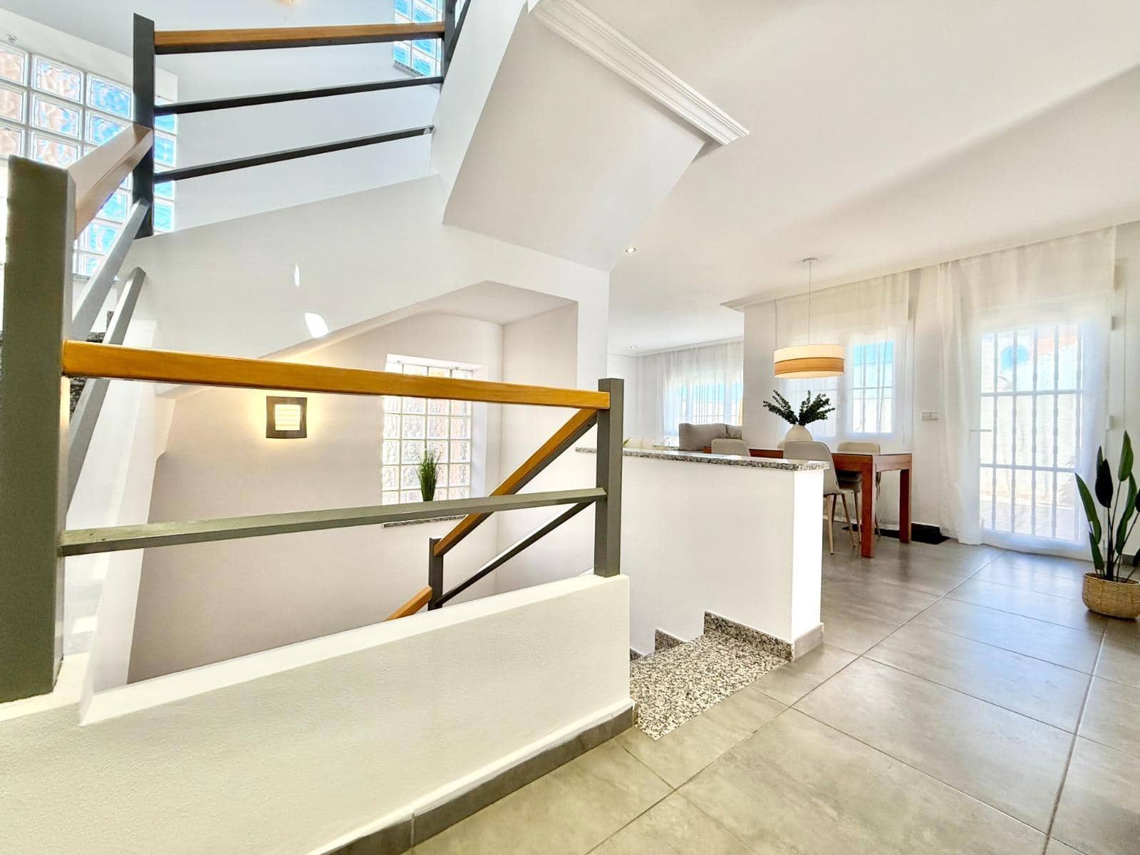 3 makuuhuone Huvila myytävänä paikassa Santiago de la Ribera mukana 
autotalli - 399 950 € (Ref: 8911346)