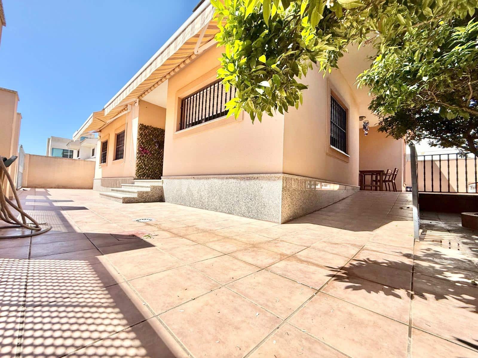 3 makuuhuone Huvila myytävänä paikassa Santiago de la Ribera mukana 
autotalli - 399 950 € (Ref: 8911346)