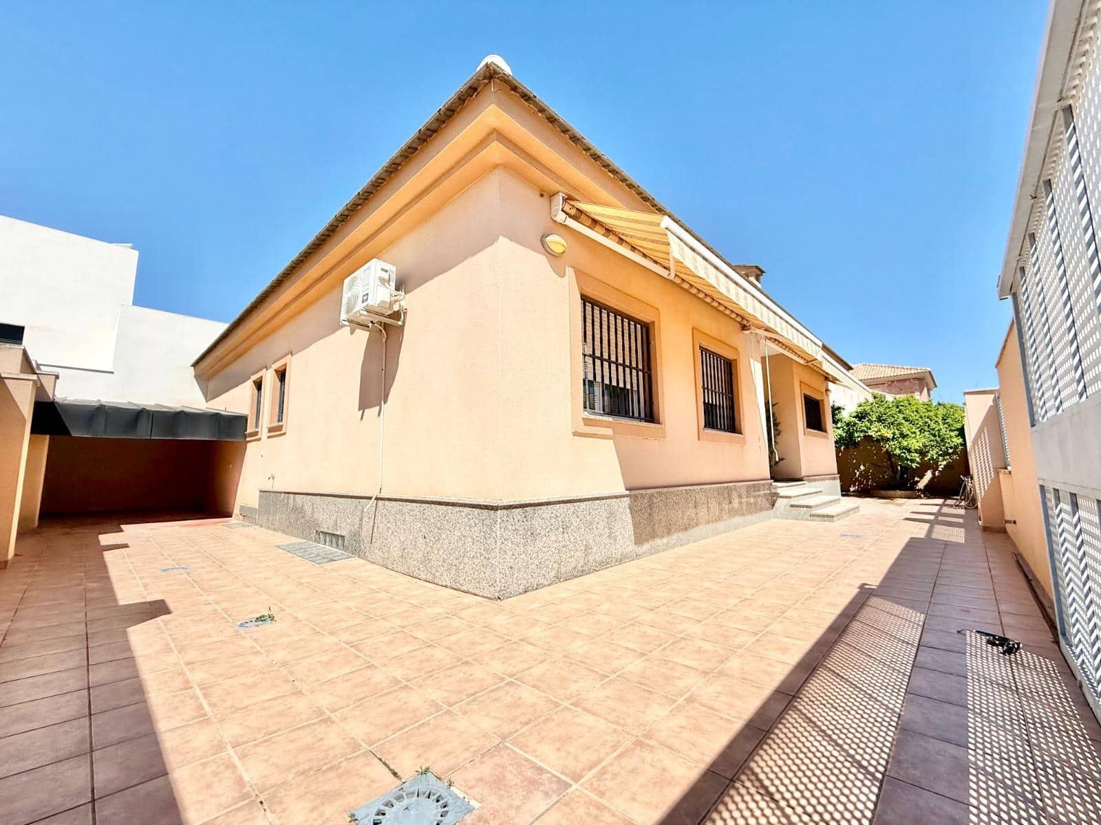 3 makuuhuone Huvila myytävänä paikassa Santiago de la Ribera mukana 
autotalli - 399 950 € (Ref: 8911346)