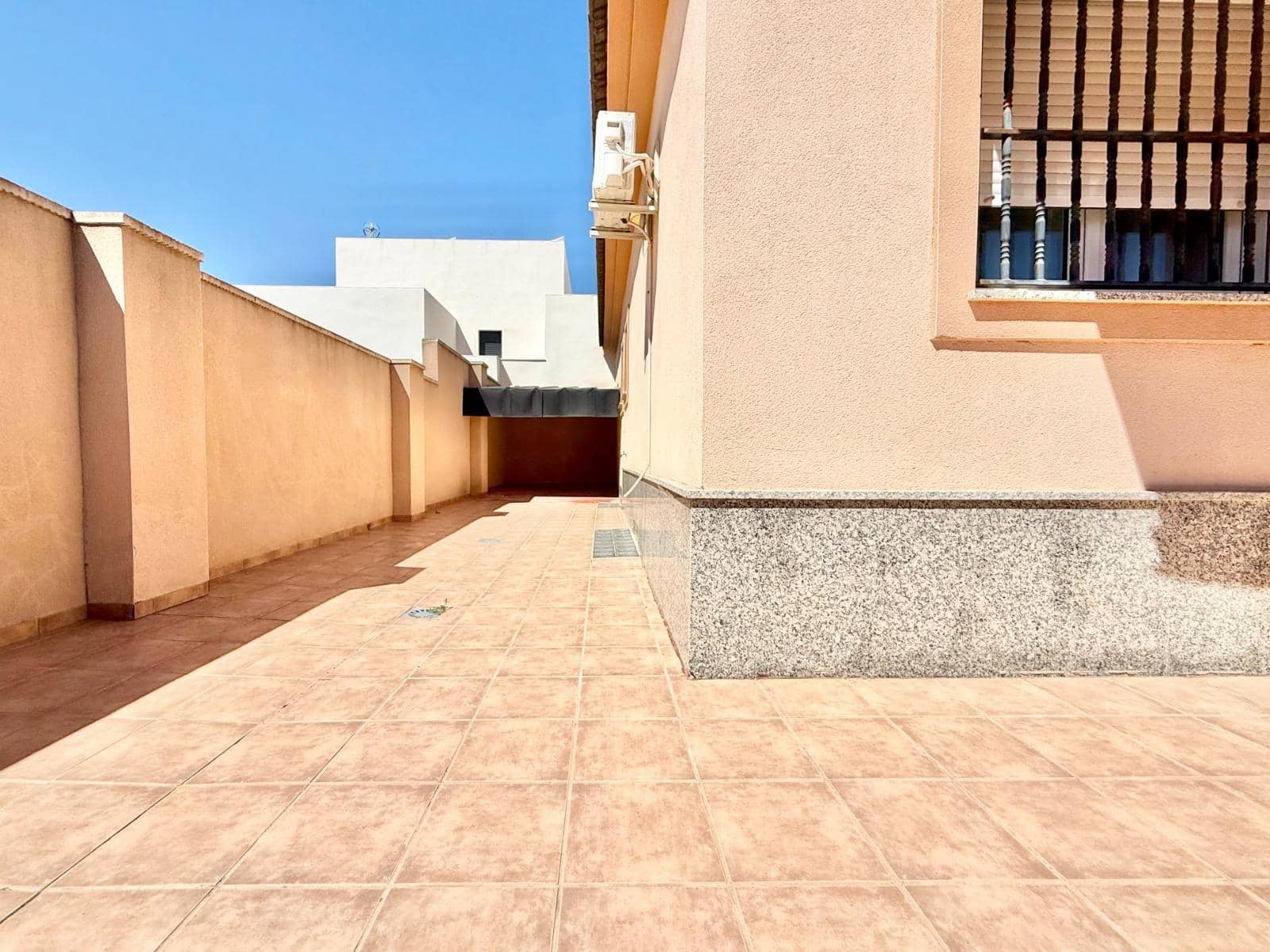 3 makuuhuone Huvila myytävänä paikassa Santiago de la Ribera mukana 
autotalli - 399 950 € (Ref: 8911346)