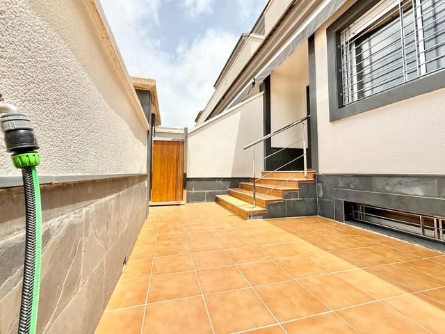 4 makuuhuone Rivitalo myytävänä paikassa San Javier mukana 
autotalli - 275 000 € (Ref: 8923894)