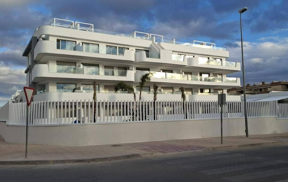 2 bedroom Flat for sale in Orihuela Costa with pool - € 299,000 (Ref: 8939399)
