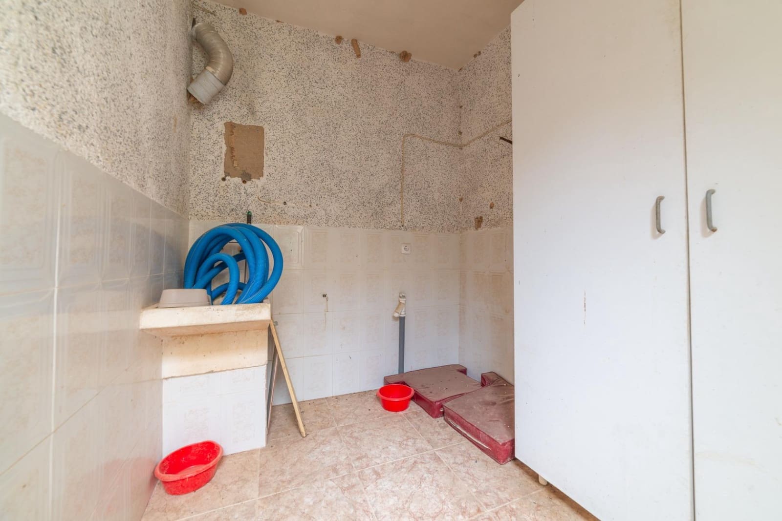 3 soveværelse Villa til salg i Dolores De Pacheco med garage - € 99.000 (Ref: 9160913)