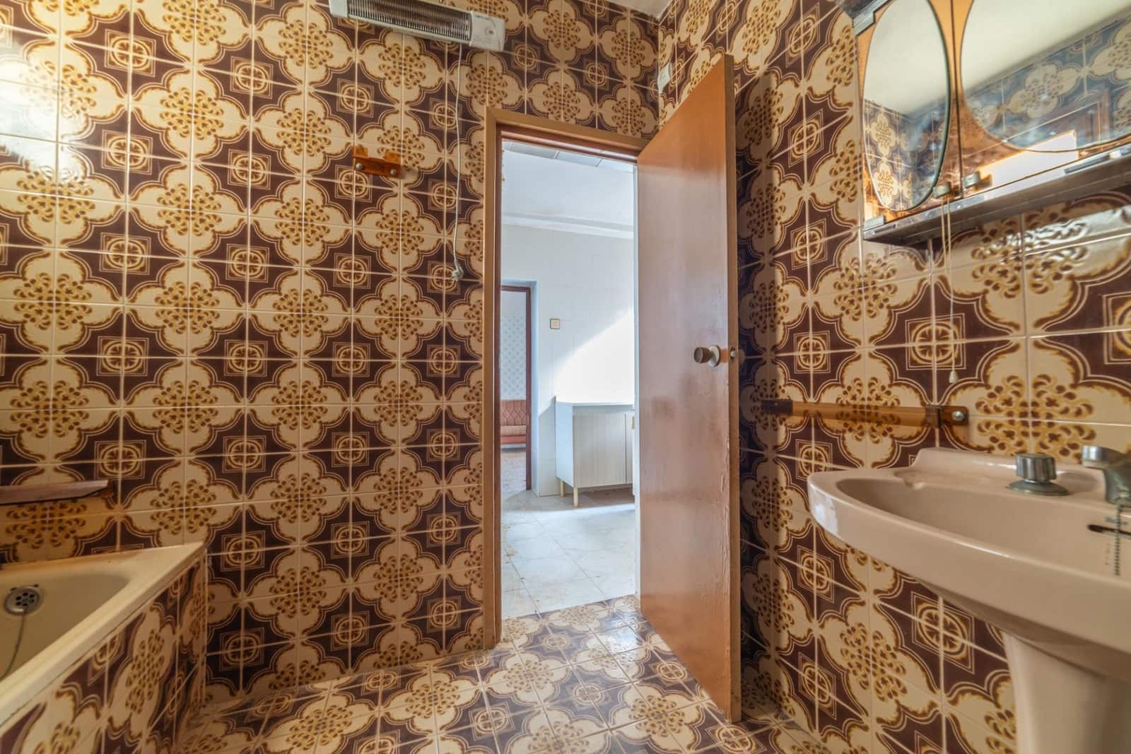 3 soveværelse Villa til salg i Dolores De Pacheco med garage - € 99.000 (Ref: 9160913)