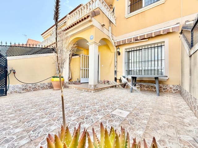 4 slaapkamer Rijtjeshuis te koop in Lo Pagan, San Pedro del Pinatar - € 187.950 (Ref: 9176398)