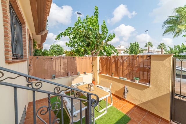 3 quarto Moradia em Banda para venda em San Pedro del Pinatar com garagem - 239 000 € (Ref: 9188366)