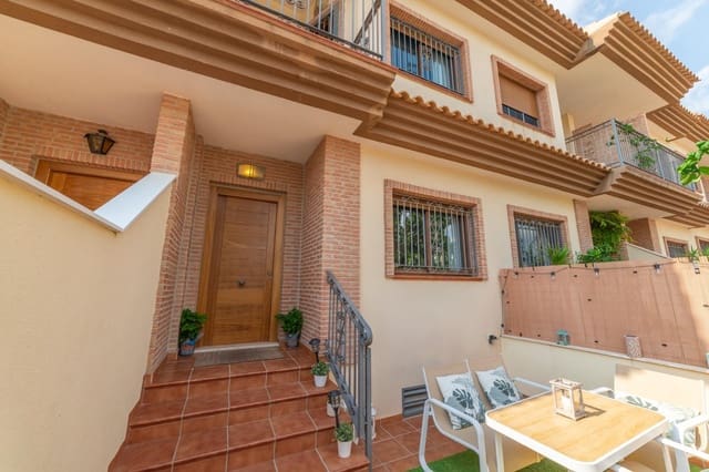 3 quarto Moradia em Banda para venda em San Pedro del Pinatar com garagem - 239 000 € (Ref: 9188366)