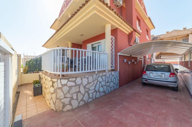 Casa de 3 habitaciones en San Javier en venta - 235.000 € (Ref: 9195452)