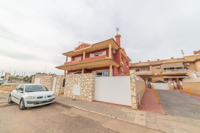Casa de 3 habitaciones en San Javier en venta - 233.000 € (Ref: 9195452)
