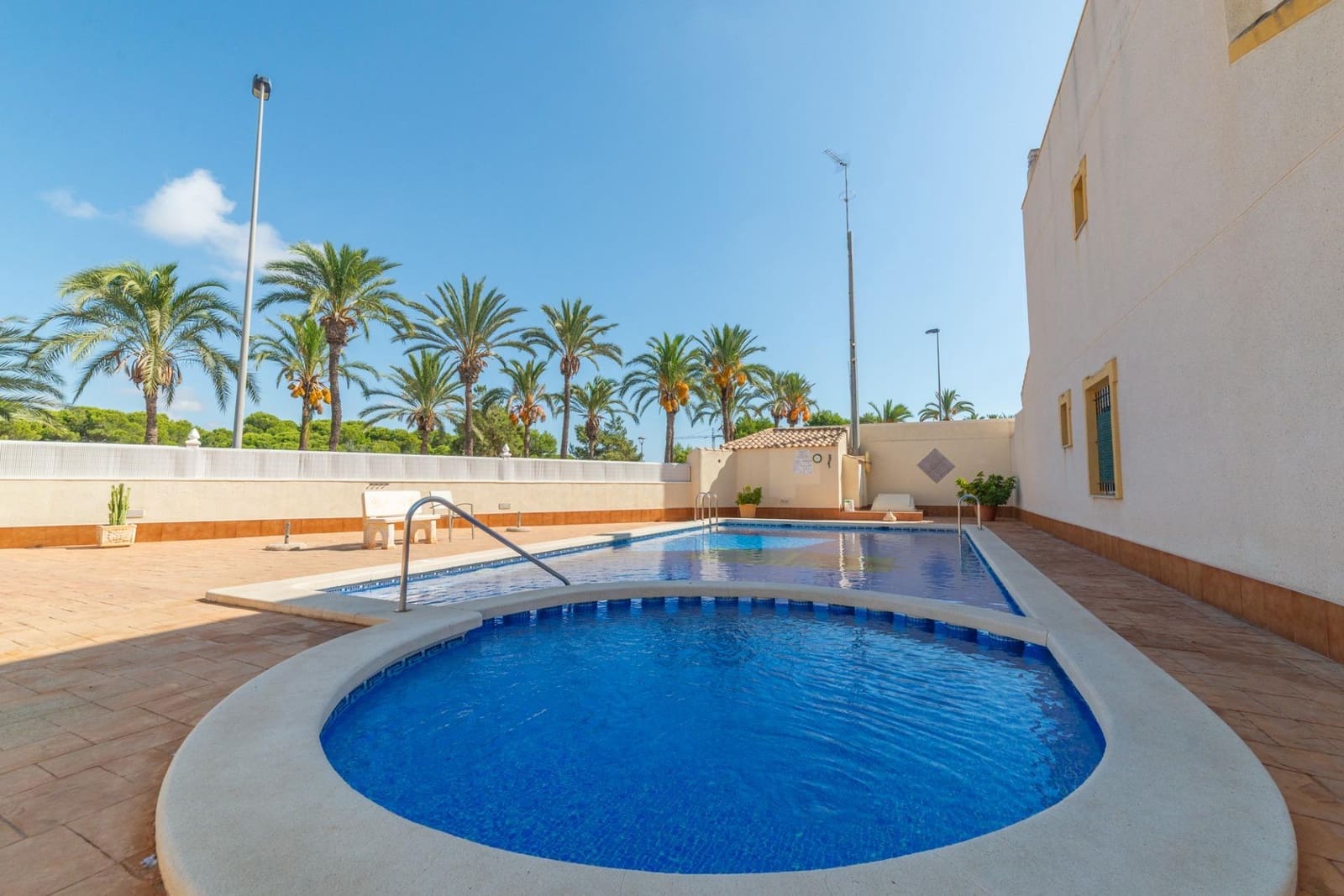 2 soveværelse Rækkehus til salg i Santiago de la Ribera med swimmingpool - € 174.900 (Ref: 9243300)