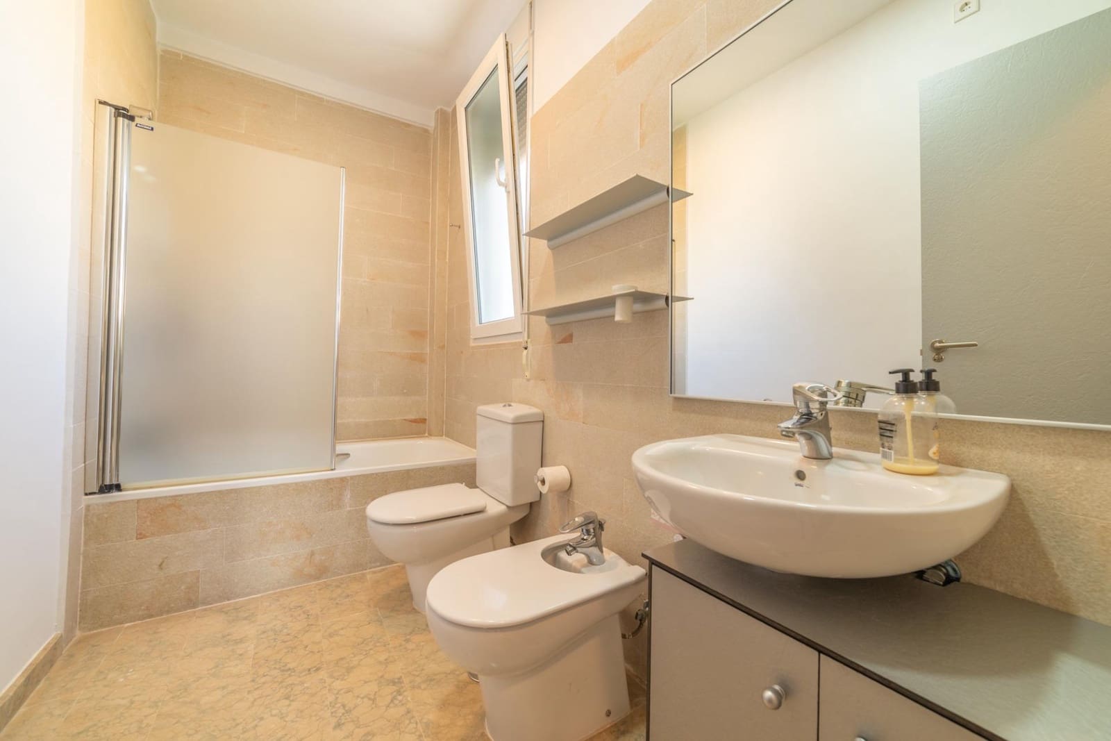 4 makuuhuone Huvila myytävänä paikassa Santiago de la Ribera mukana uima-altaan 
autotalli - 569 000 € (Ref: 9282114)