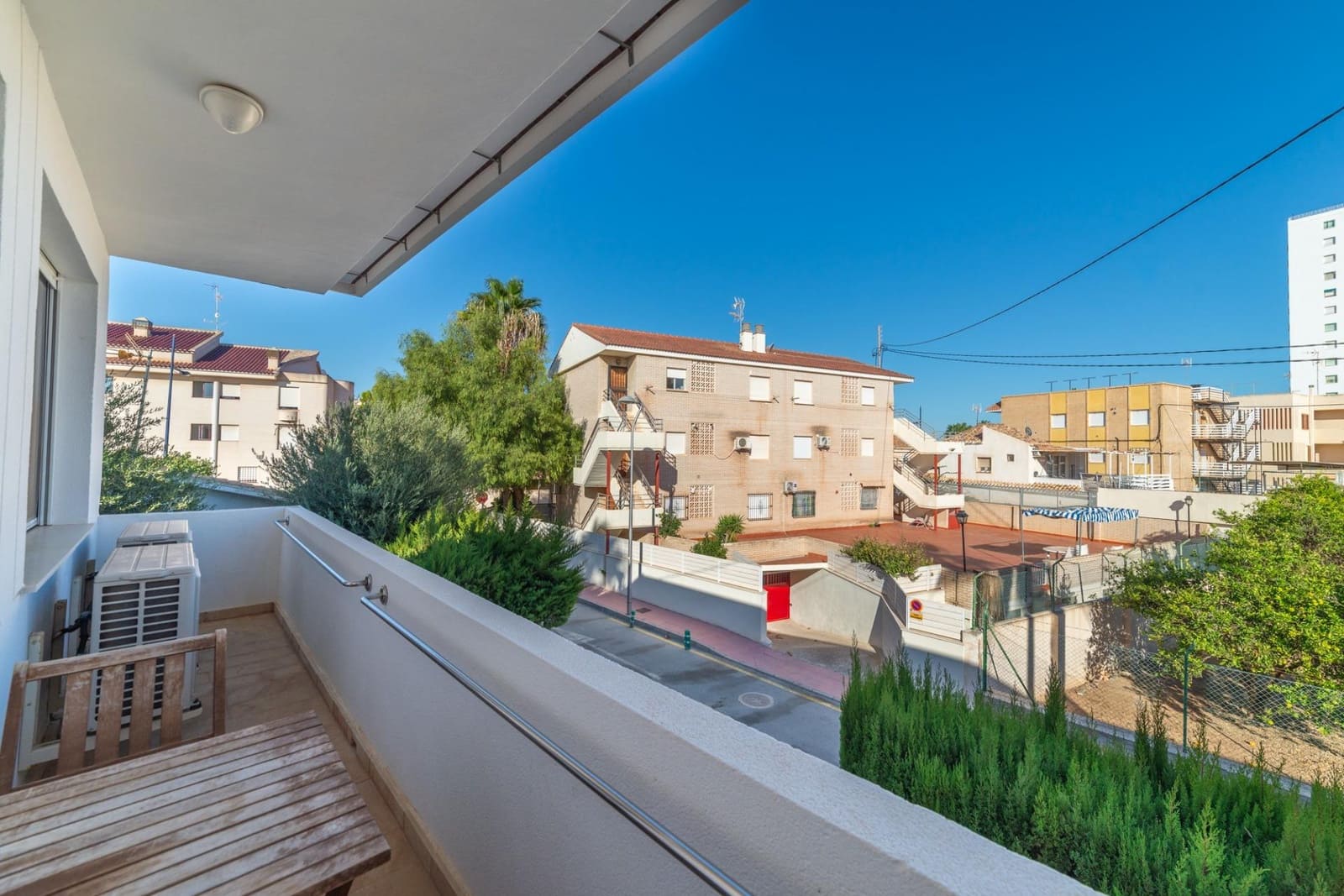 4 makuuhuone Huvila myytävänä paikassa Santiago de la Ribera mukana uima-altaan 
autotalli - 569 000 € (Ref: 9282114)