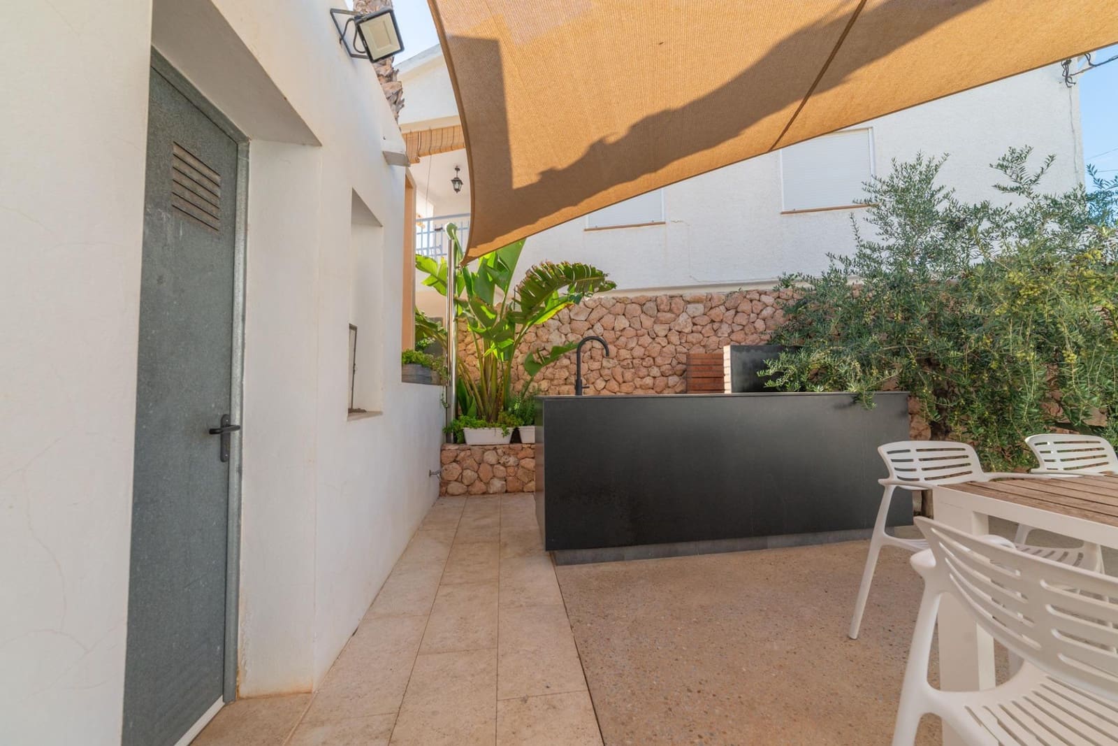 4 makuuhuone Huvila myytävänä paikassa Santiago de la Ribera mukana uima-altaan 
autotalli - 569 000 € (Ref: 9282114)