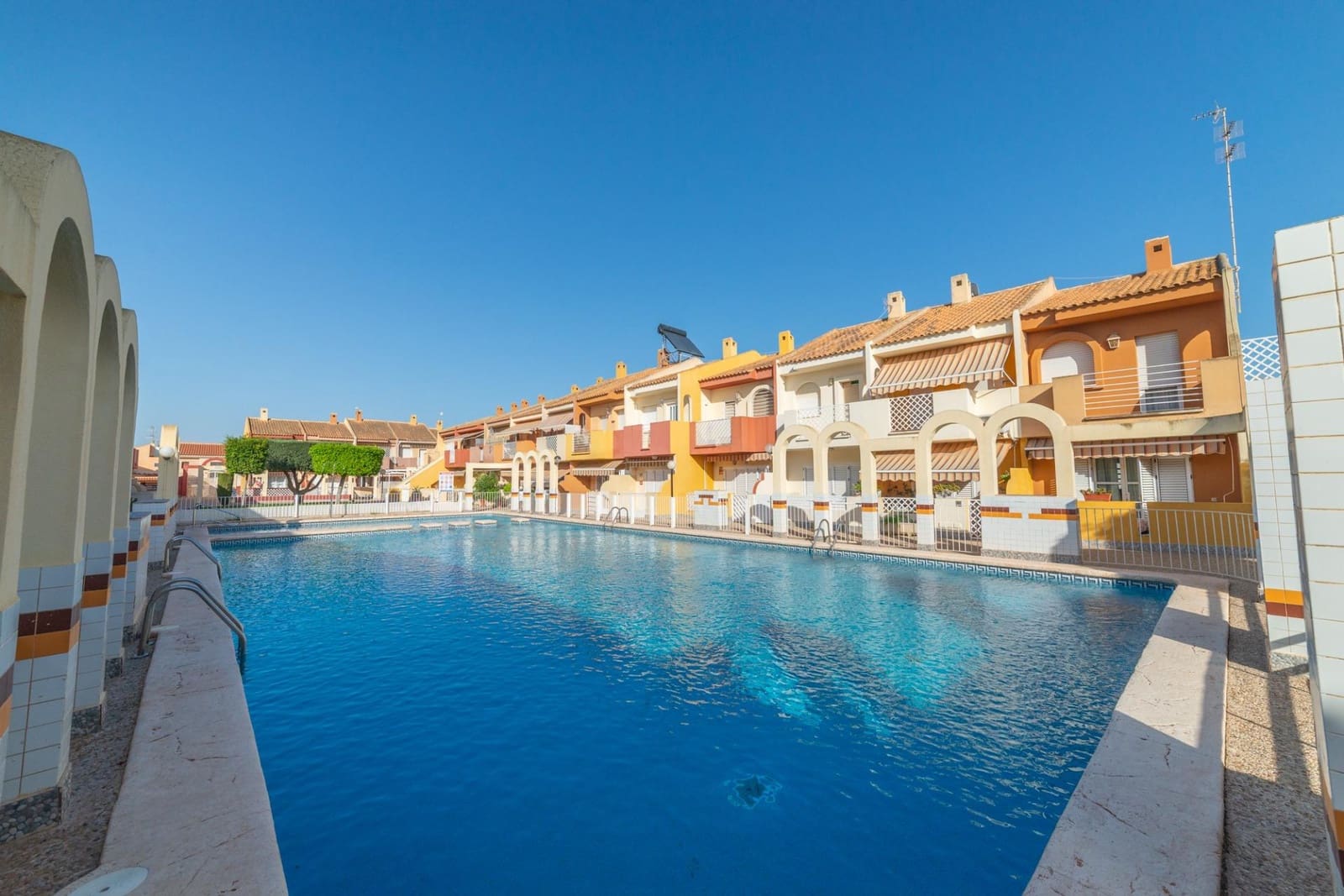 3 soveværelse Rækkehus til salg i Santiago de la Ribera med swimmingpool garage - € 175.900 (Ref: 9310825)