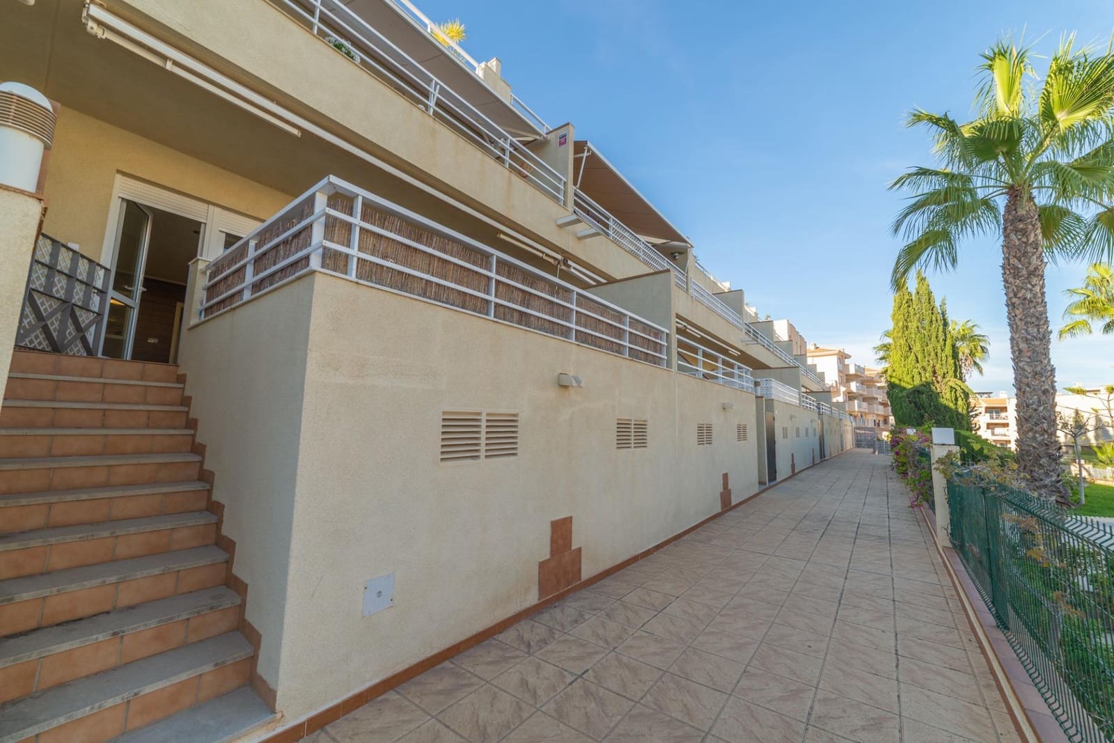 2 bedroom Beach Apartment for sale in Campoamor with pool - € 258,000 (Ref: 9337954)