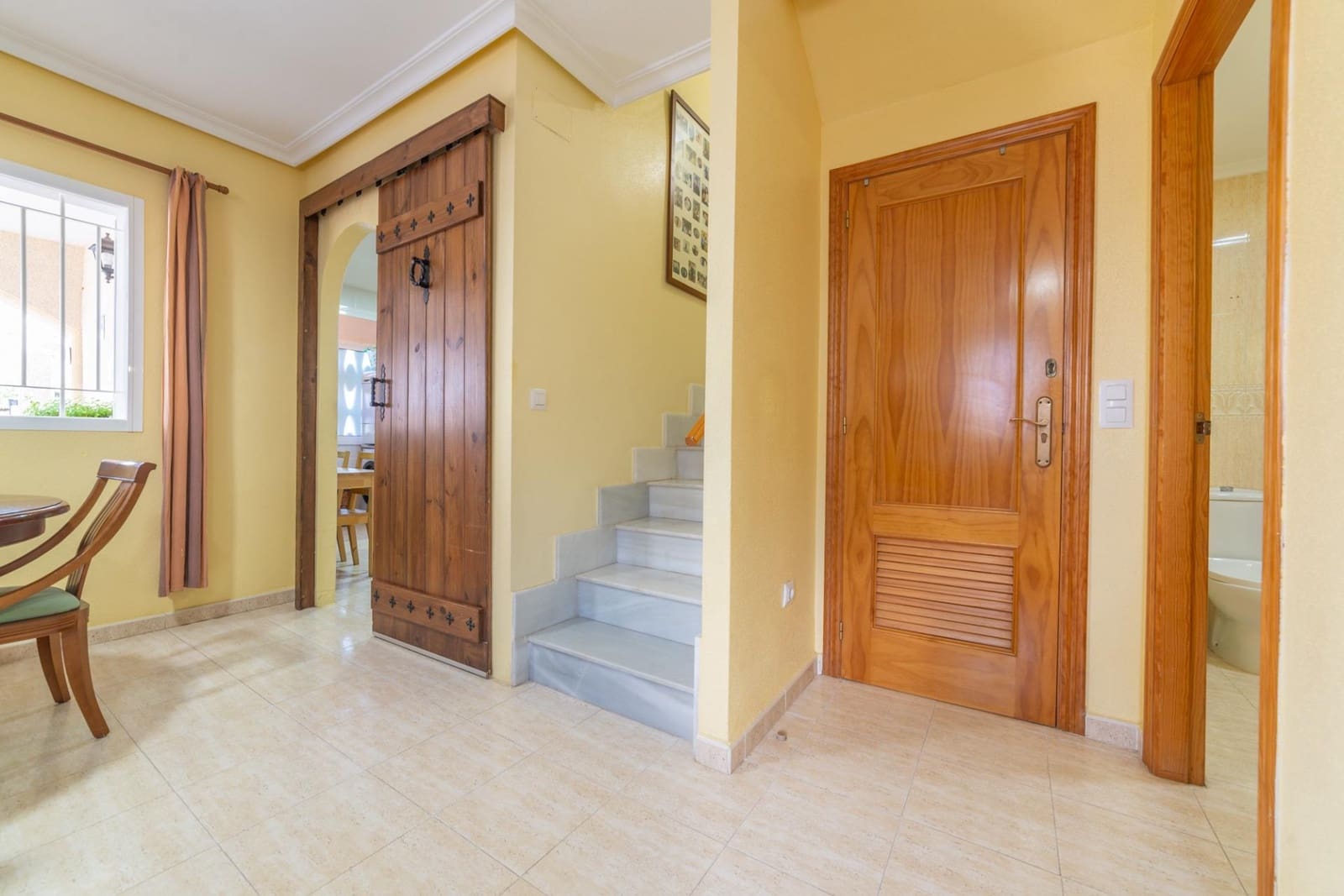 3 makuuhuone Paritalo myytävänä paikassa Orihuela Costa mukana uima-altaan - 265 000 € (Ref: 9344705)