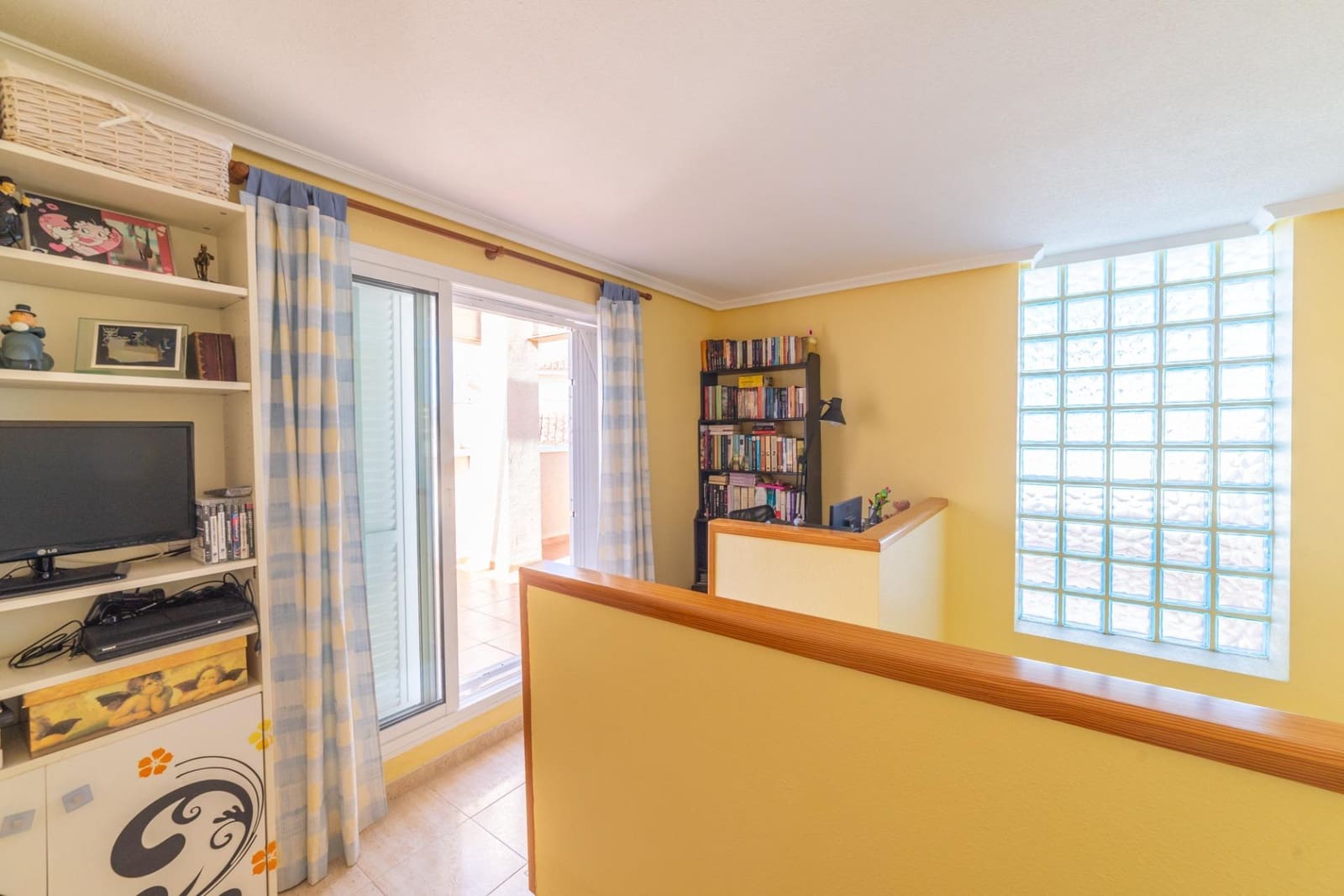 3 makuuhuone Paritalo myytävänä paikassa Orihuela Costa mukana uima-altaan - 265 000 € (Ref: 9344705)